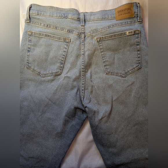 Signature by Levi Strauss Blue Ankle Cropped Jeans - Picture 5 of 7